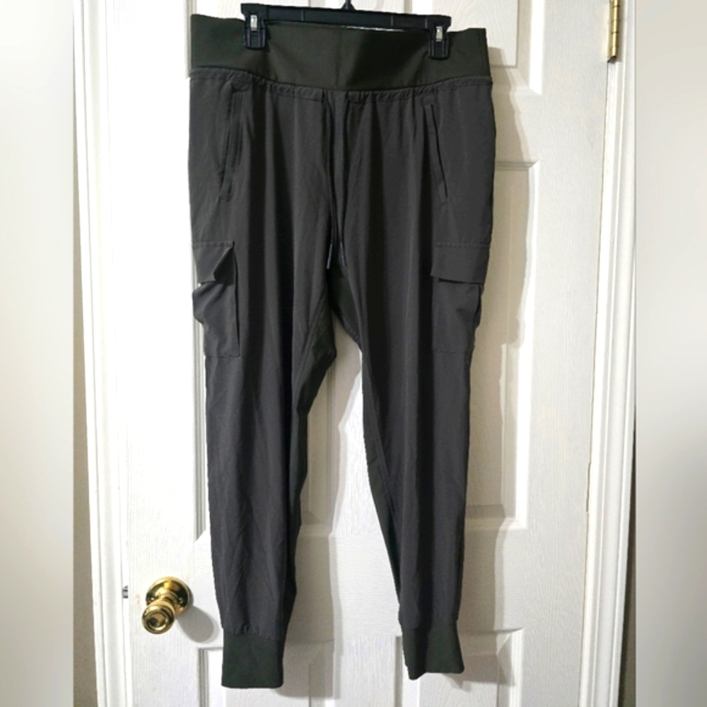 Athleta Sutton Cargo Joggers, Olive Green, Pull-On, Knit Waistband, Sz 14, EUC! - Picture 2 of 9